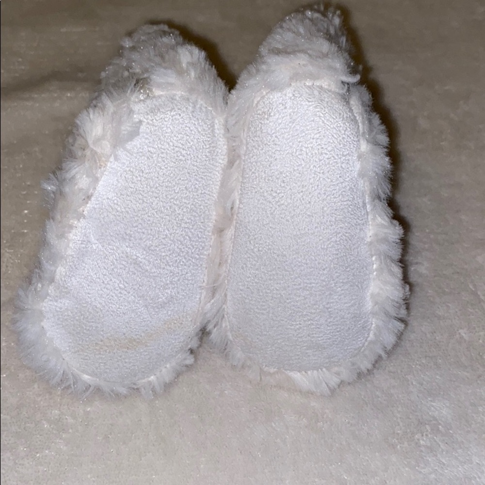 Infant Furry White Boots - Picture 3 of 4